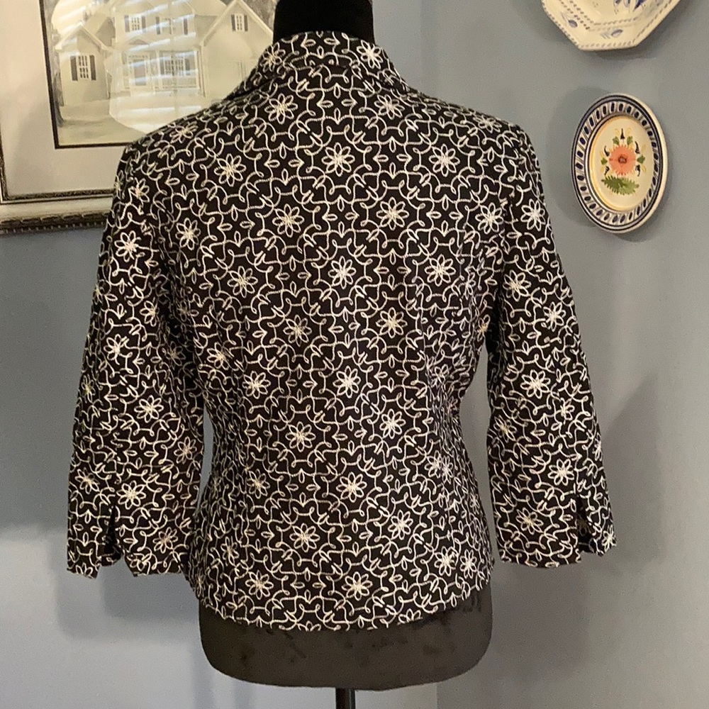 Embroidered Suit Jacket - Picture 3 of 5